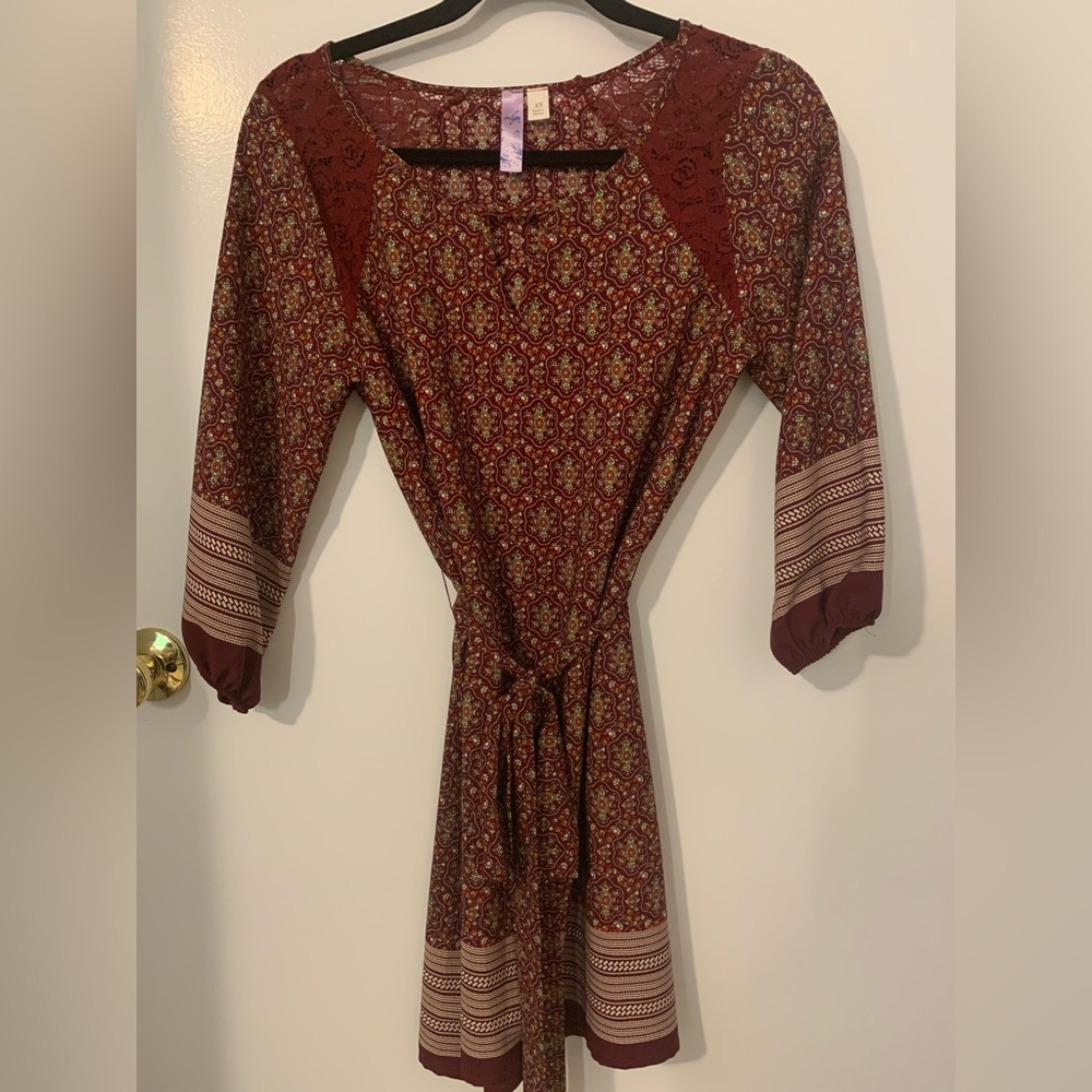 Alya Burgundy and Cream Printed 3/4 Sleeve Tie-Waist Dress XS